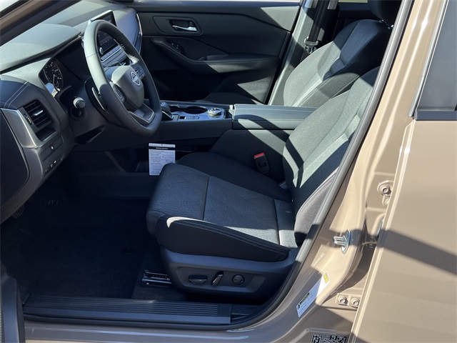Vehicle image 20 of 28