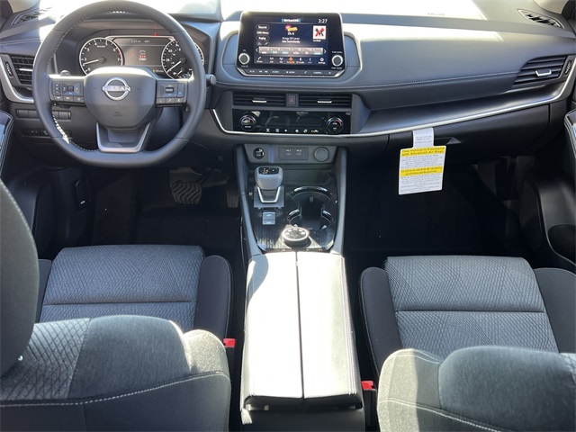 Vehicle image 22 of 28