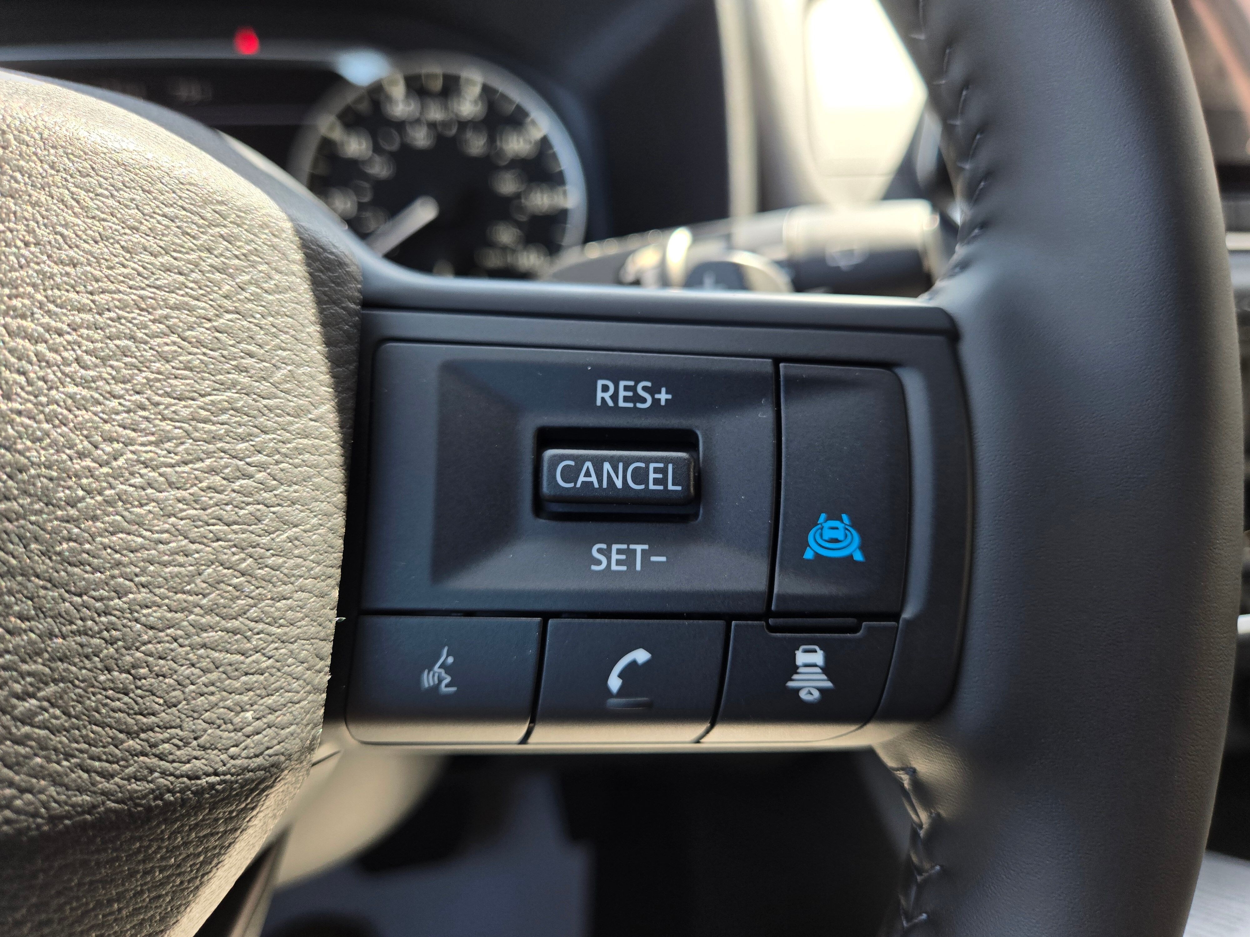 Vehicle image 23 of 31