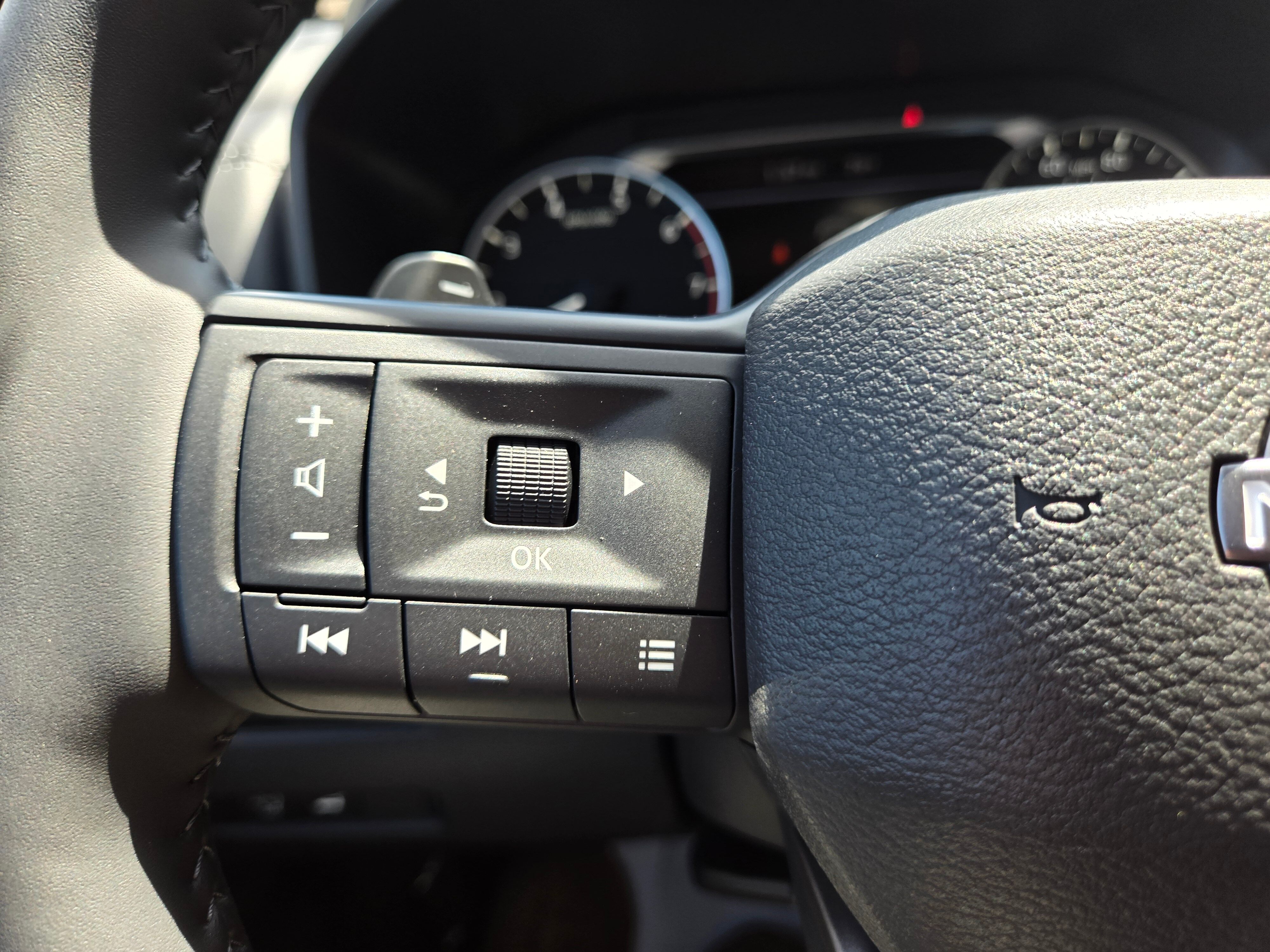 Vehicle image 22 of 31