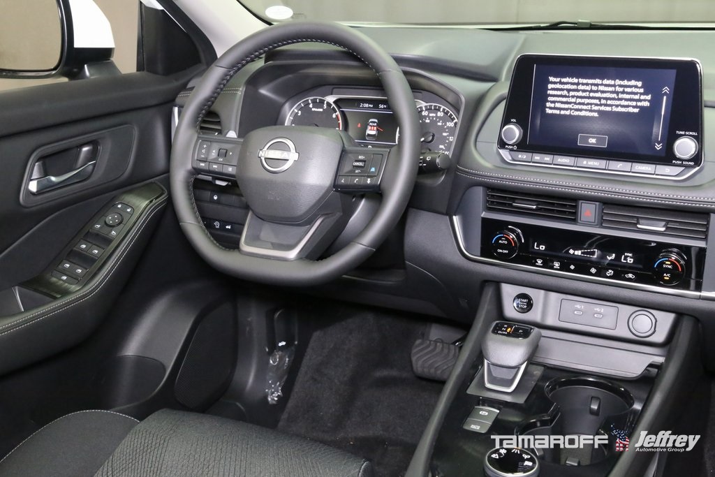 Vehicle image 11 of 21