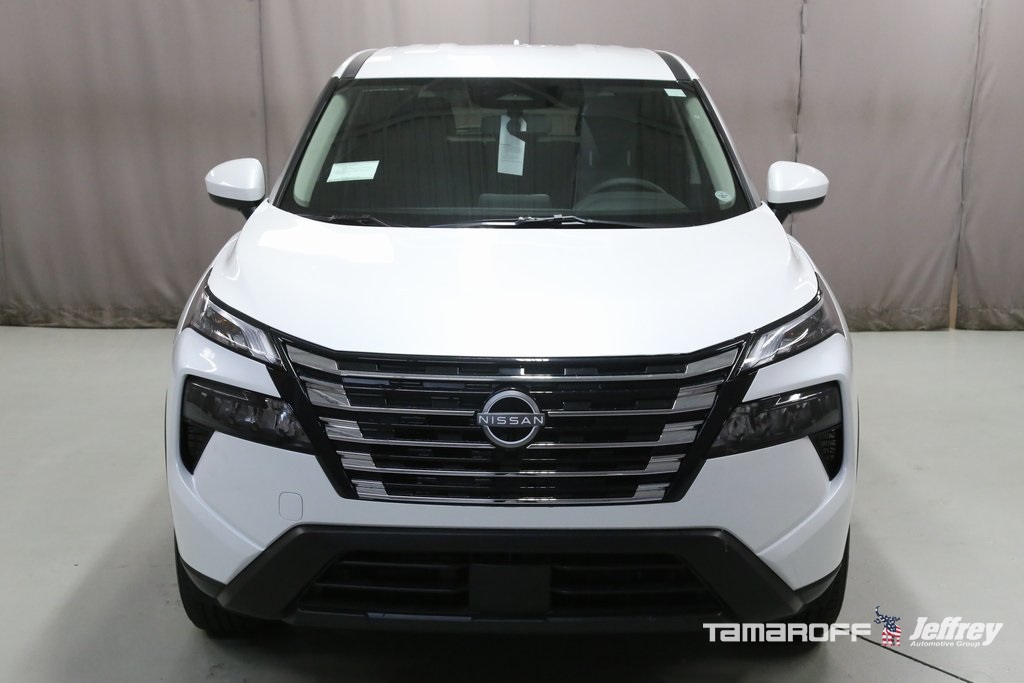 Vehicle image 2 of 21