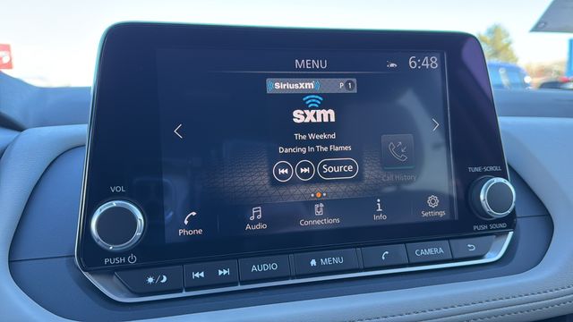 Vehicle image 27 of 35