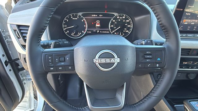 Vehicle image 29 of 35