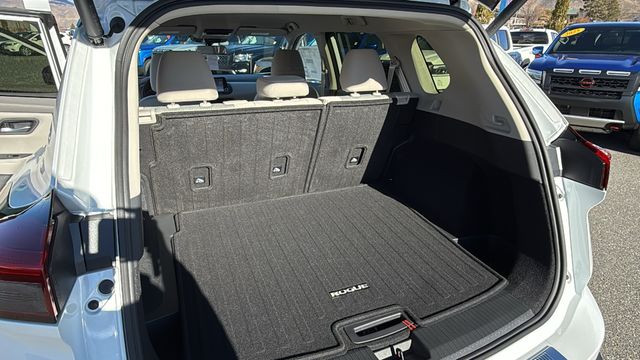 Vehicle image 12 of 35