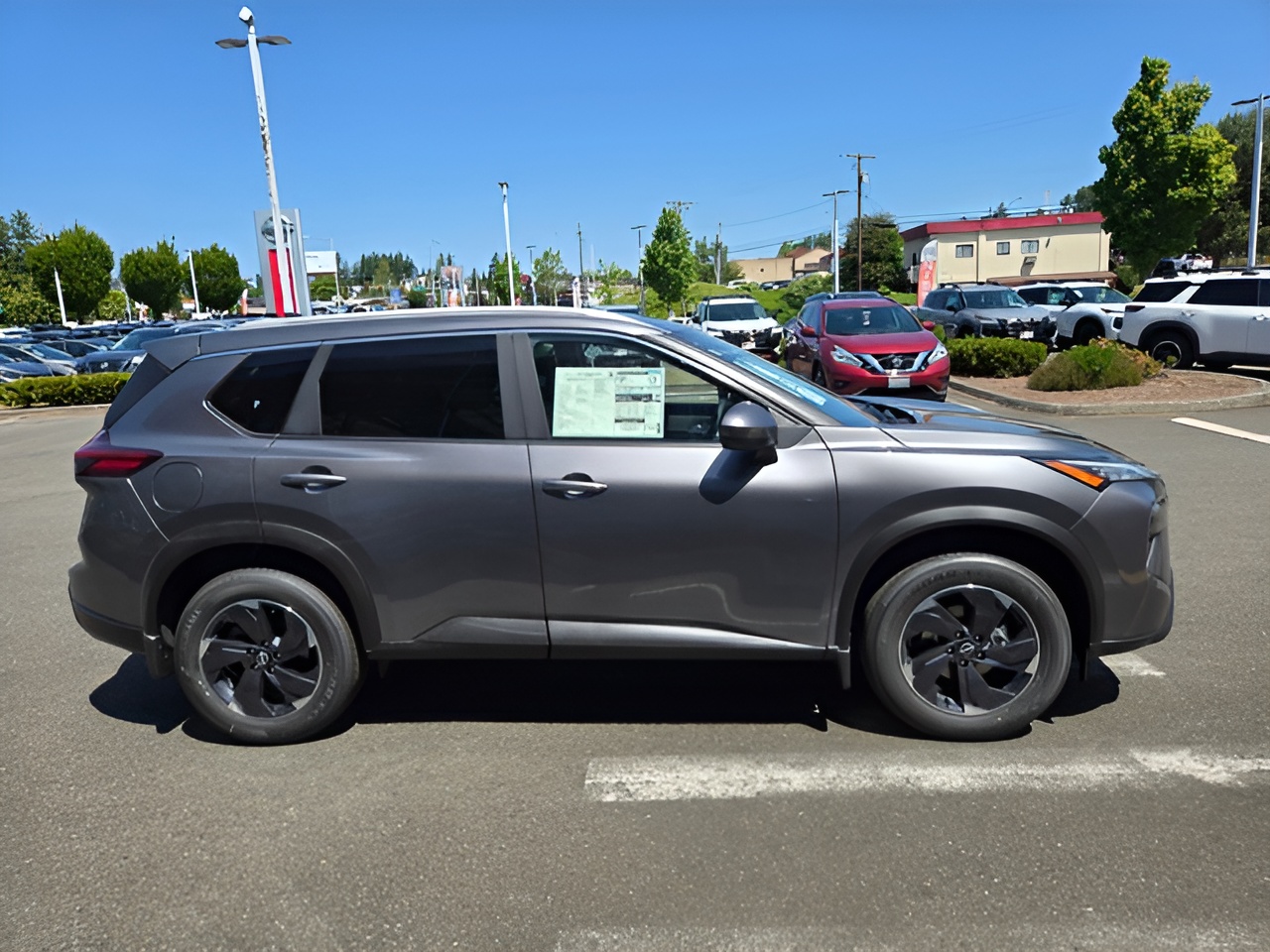 Vehicle image 27 of 30