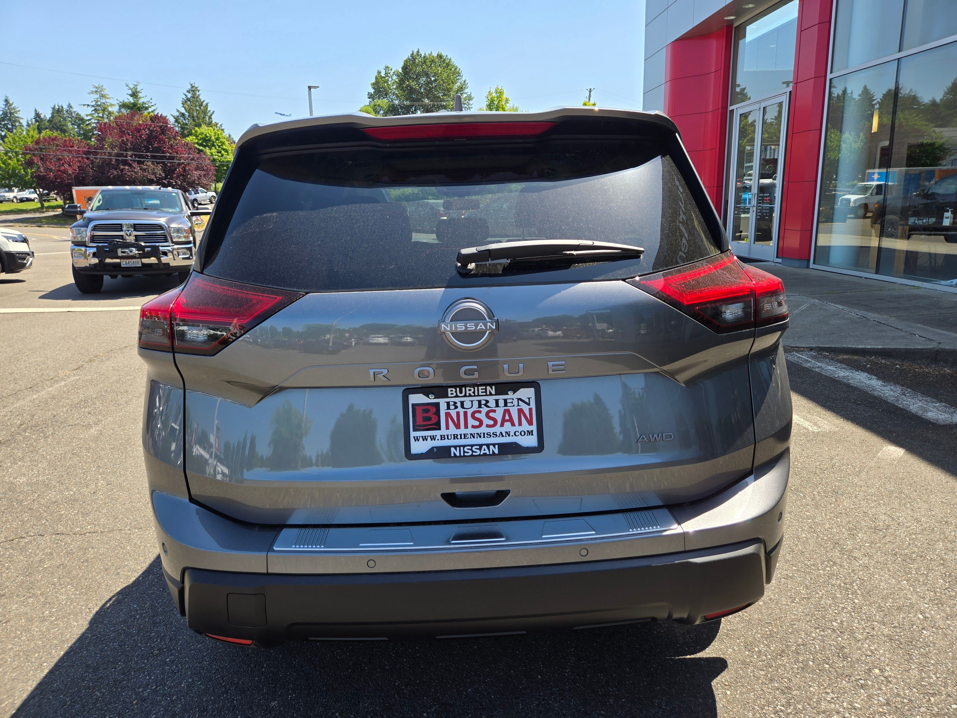 Vehicle image 9 of 30