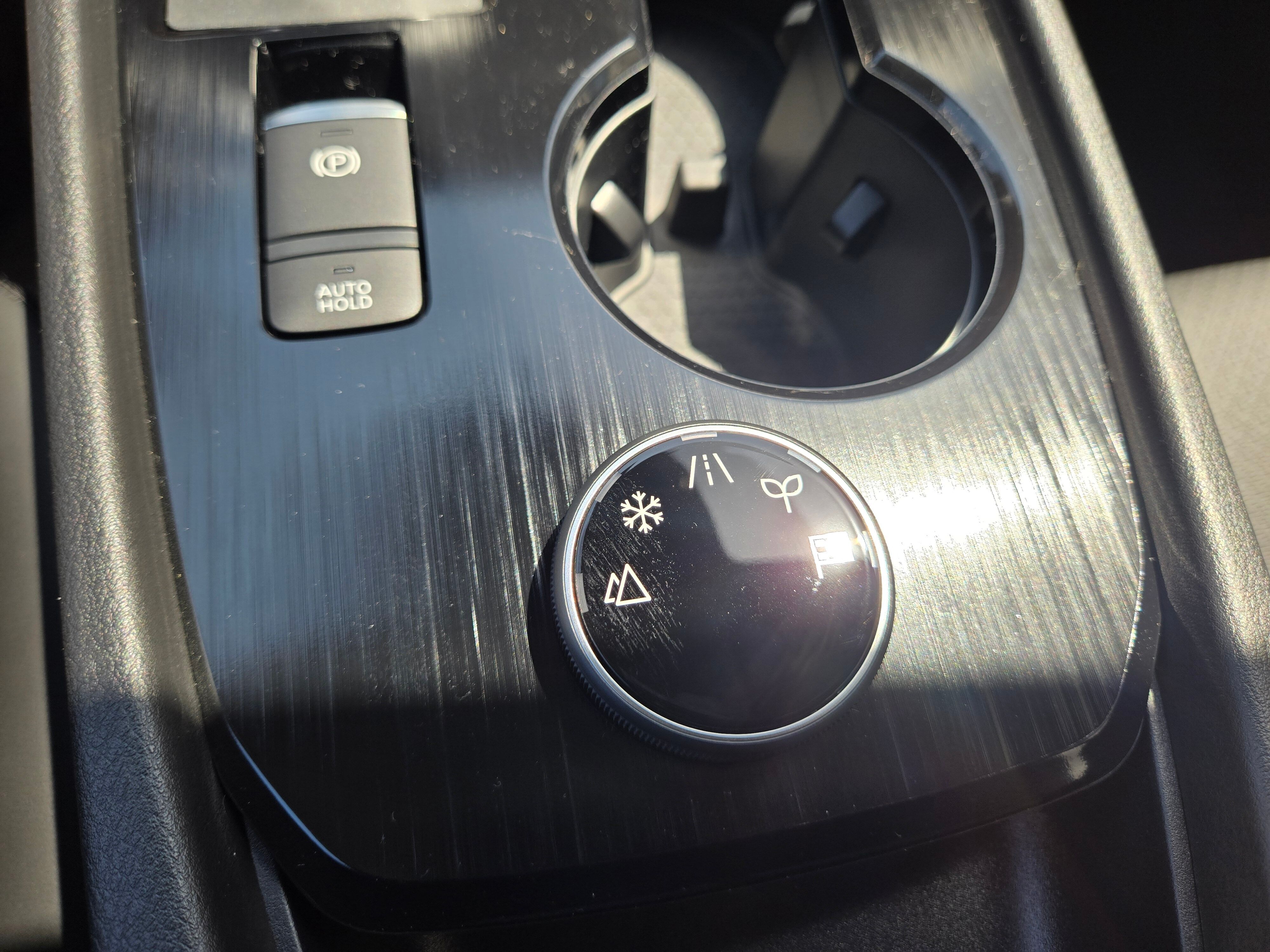 Vehicle image 21 of 30