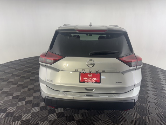 Vehicle image 5 of 28