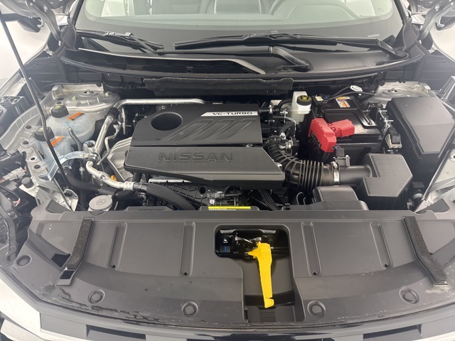 Vehicle image 17 of 28