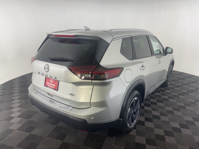 Vehicle image 3 of 28