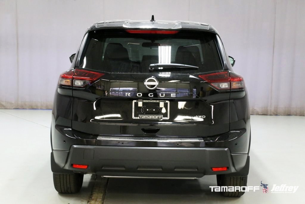 Vehicle image 5 of 15