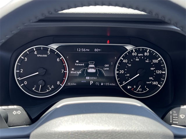 Vehicle image 15 of 28