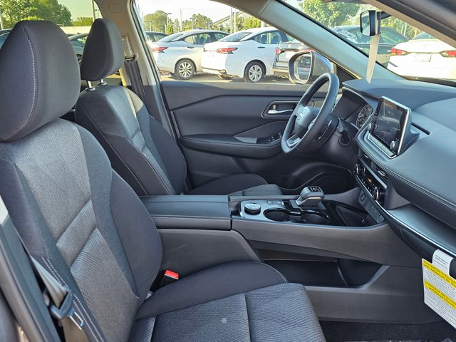 Vehicle image 16 of 34