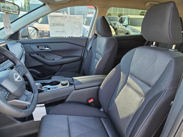 Vehicle image 13 of 34
