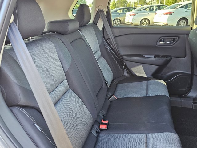 Vehicle image 11 of 34