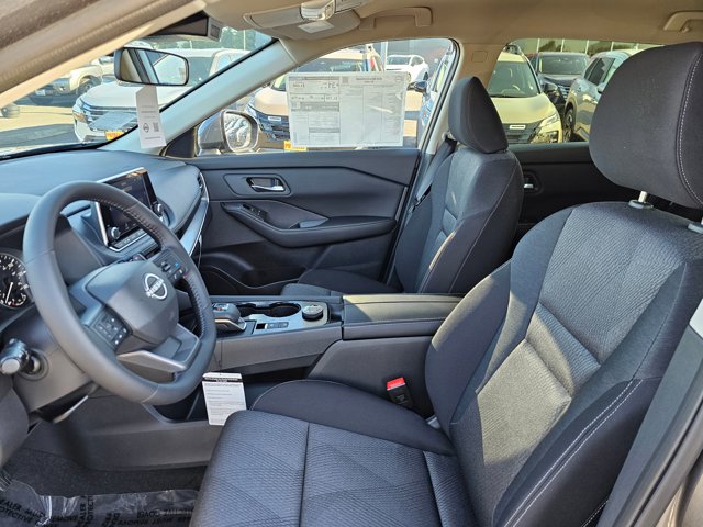 Vehicle image 18 of 34