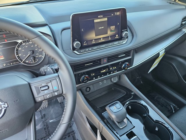 Vehicle image 32 of 34