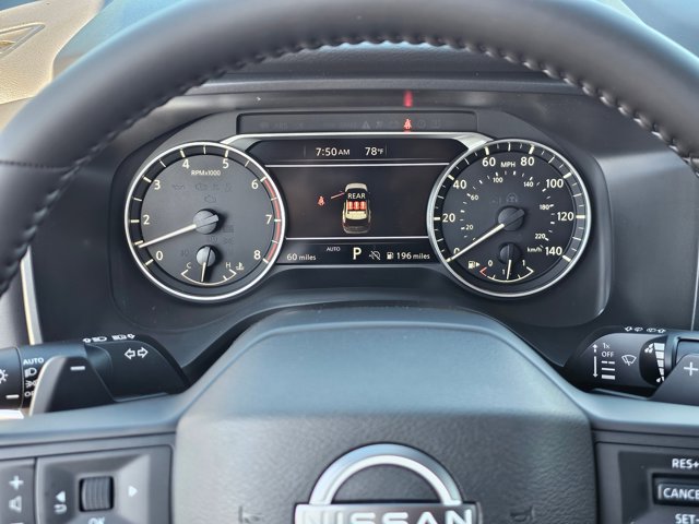 Vehicle image 22 of 34