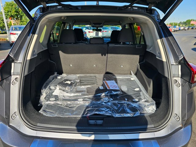Vehicle image 10 of 34