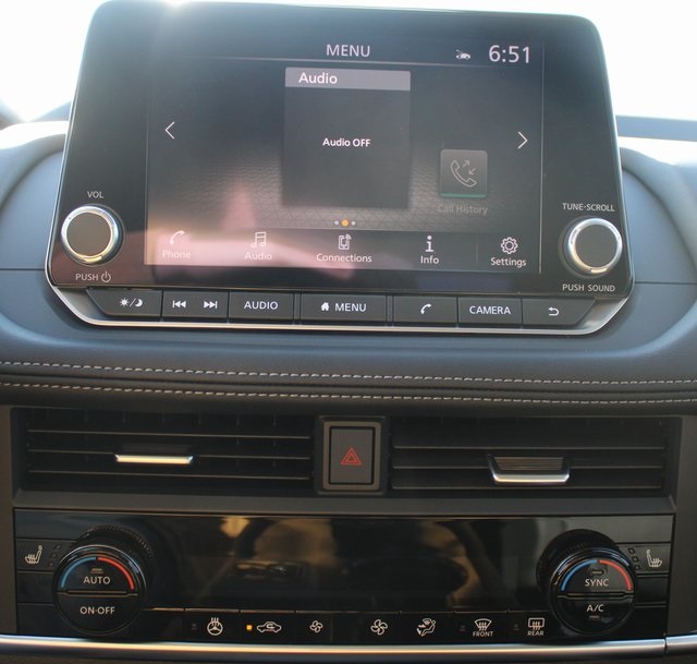 Vehicle image 13 of 19