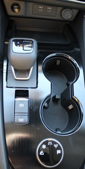 Vehicle image 15 of 19