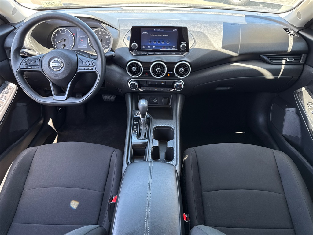 Vehicle image 20 of 32