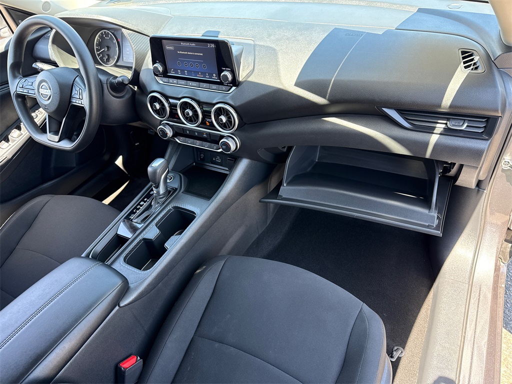 Vehicle image 19 of 32