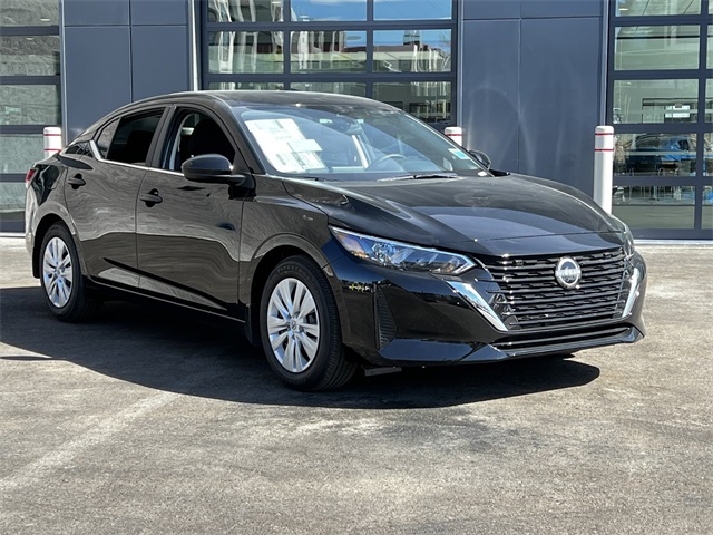 2025 Nissan Sentra S Image 3 of 28