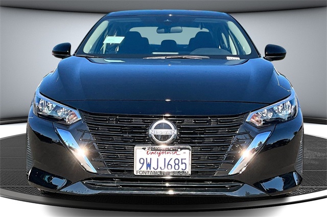 2025 Nissan Sentra S Image 2 of 33