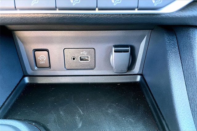 2025 Nissan Sentra S Image 31 of 33