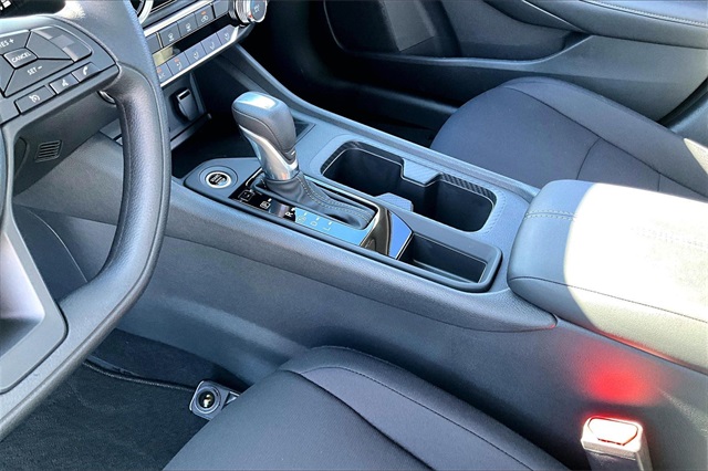 2025 Nissan Sentra S Image 24 of 33