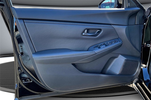 2025 Nissan Sentra S Image 25 of 33