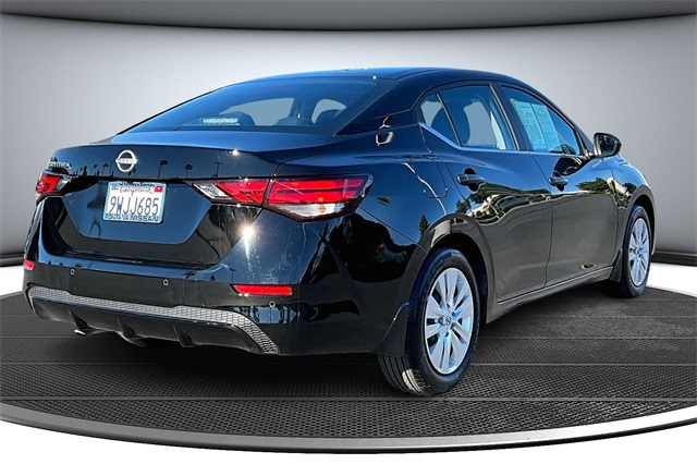 2025 Nissan Sentra S Image 4 of 33