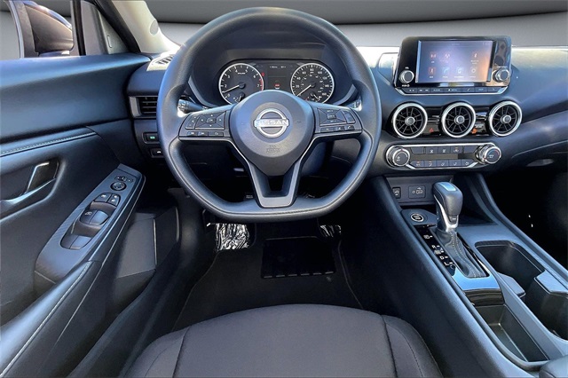 2025 Nissan Sentra S Image 17 of 33