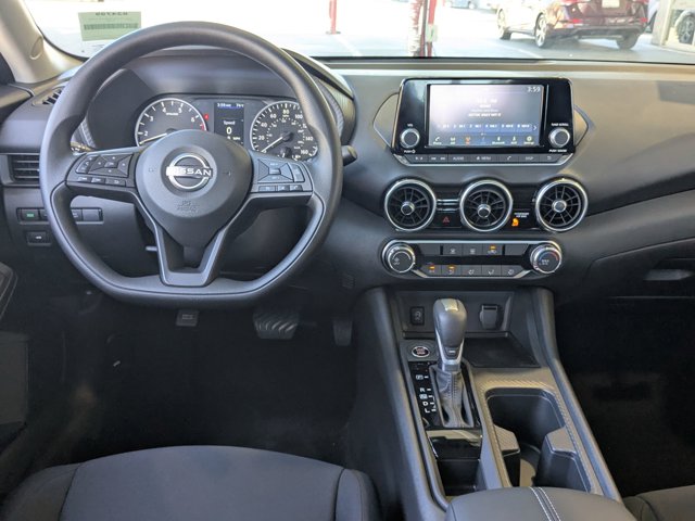 Vehicle image 14 of 22
