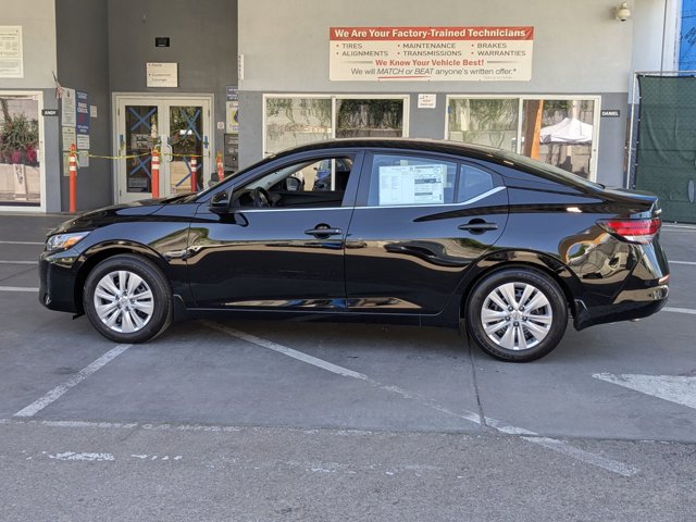 Vehicle image 7 of 22