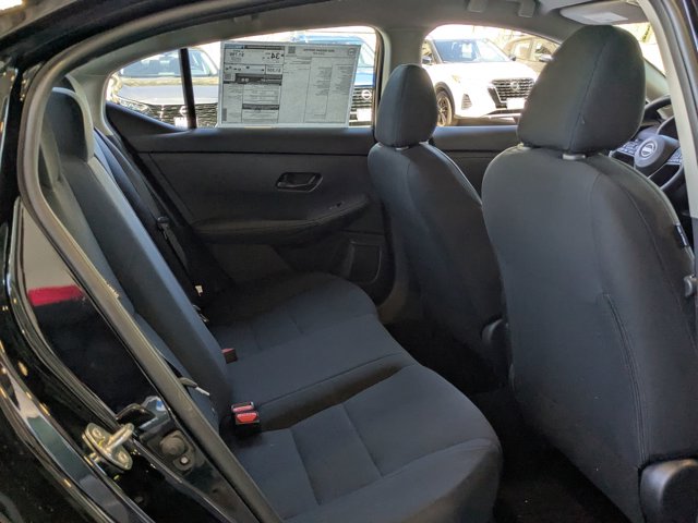 Vehicle image 10 of 22
