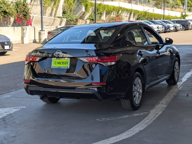Vehicle image 5 of 22