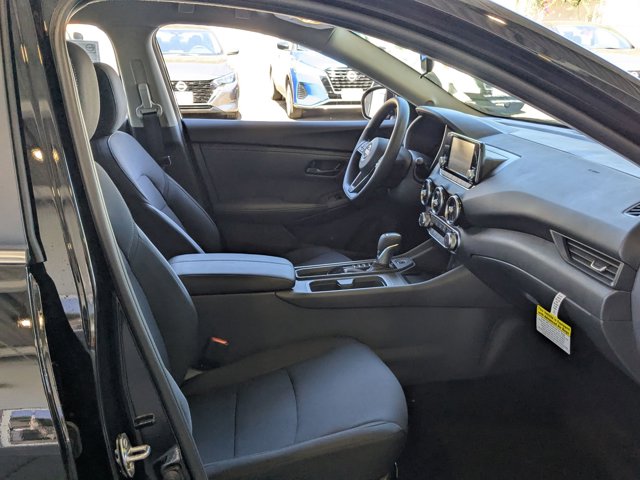 Vehicle image 12 of 22
