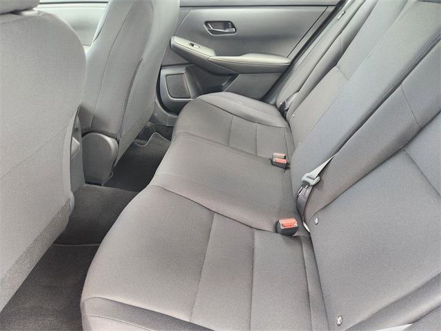 Vehicle image 9 of 22