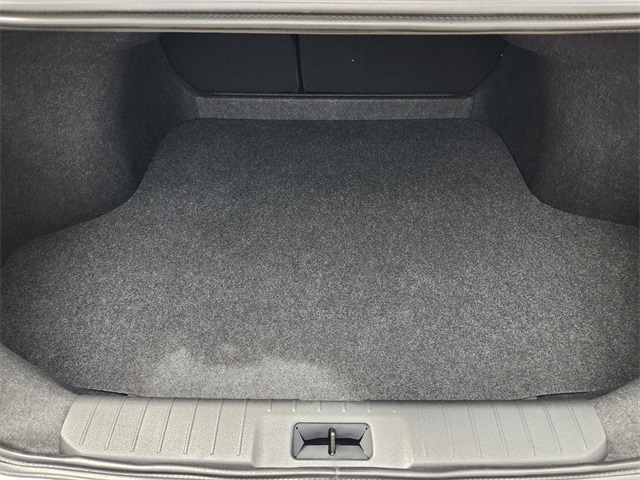 Vehicle image 8 of 22