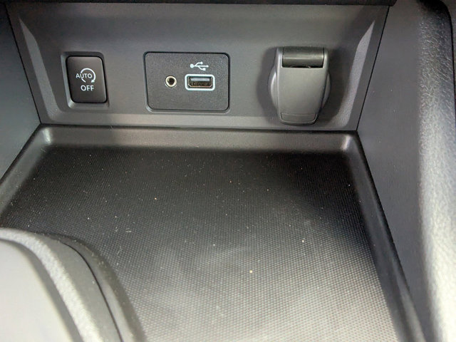 Vehicle image 24 of 25