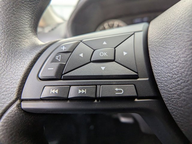Vehicle image 18 of 25