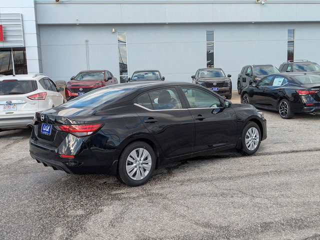 Vehicle image 5 of 25