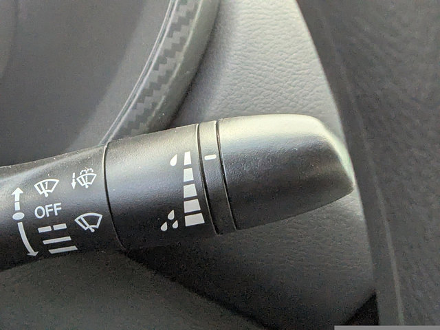 Vehicle image 19 of 25