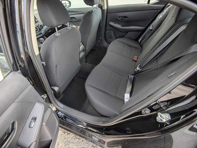 Vehicle image 10 of 25