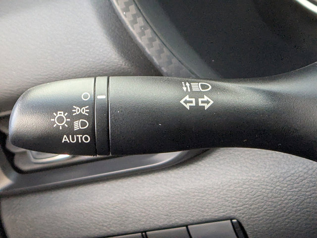 Vehicle image 23 of 25