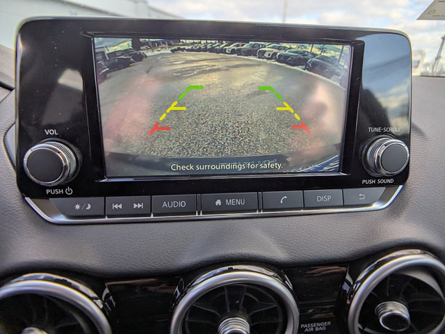 Vehicle image 13 of 25