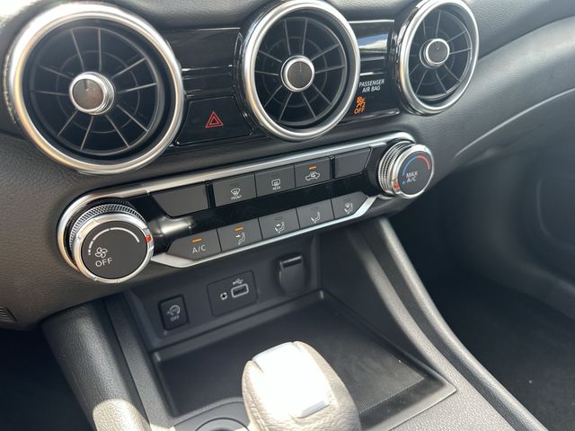 Vehicle image 23 of 35
